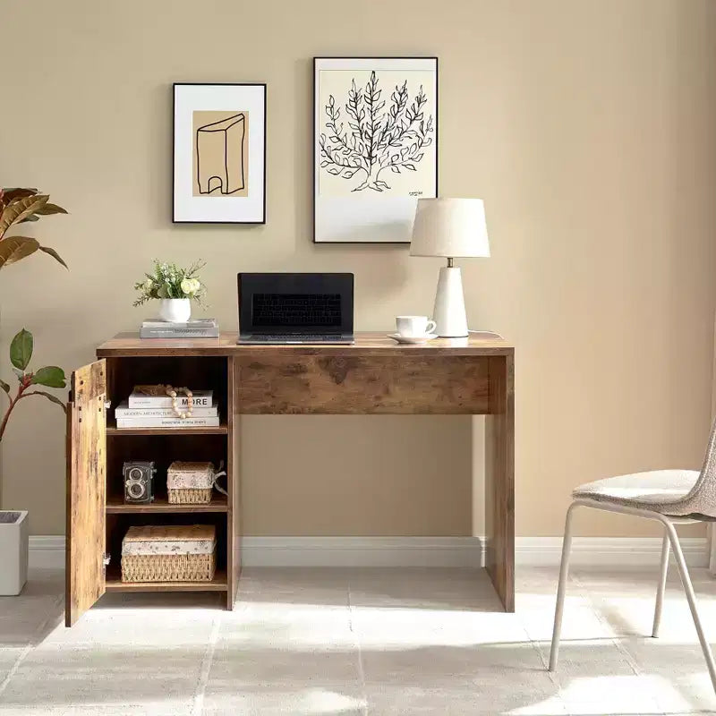 Bureaux de télétravail de style campagnard de 120 cm (47,25 po), bureau d'ordinateur avec 1 fausse porte de grange et 3 étagères, bureau debout pour la maison, le bureau