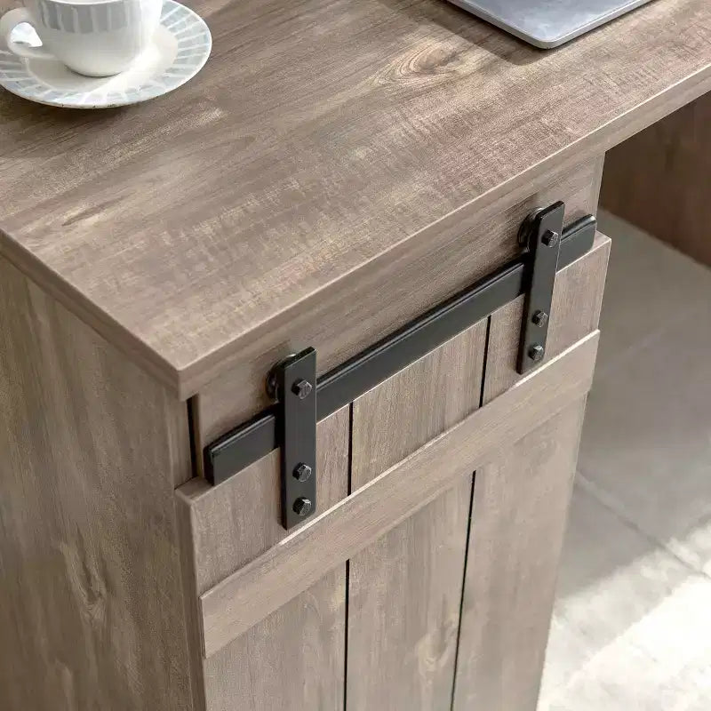 Bureaux de télétravail de style campagnard de 120 cm (47,25 po), bureau d'ordinateur avec 1 fausse porte de grange et 3 étagères, bureau debout pour la maison, le bureau